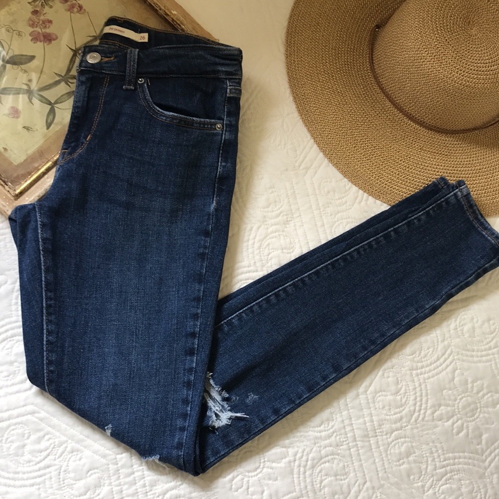 Levi’s 711 Distressed Skinny Jean